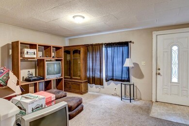 305 Mazama St, Central Point, OR 97502 - photo 4