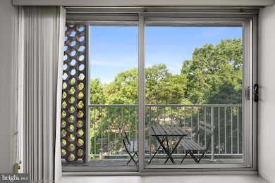 Potomac Place Tower unit S421, Washington, DC 20024 - photo 5