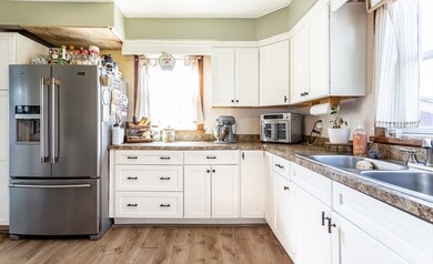 14 Milk Ave, Westport, MA 02790 - photo 4