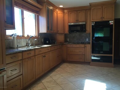 19 William St, Rochelle Park, NJ 07662 - photo 3