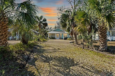 1010 SE Second Ave, Steinhatchee, FL 32359 - photo 2