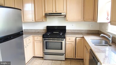 13180 Diamond Mill Dr, Herndon, VA 20171 - photo 7