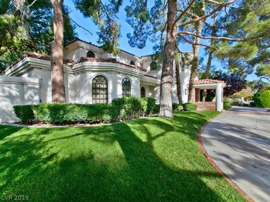 Circular driveway