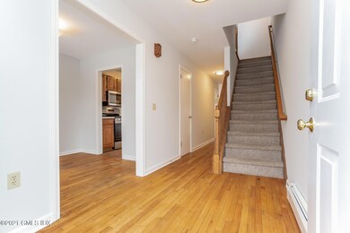 18 Hollow Wood Ln unit A, Greenwich, CT 06831 - photo 2