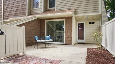 5 Quarterdeck Townes, River Bend, NC
