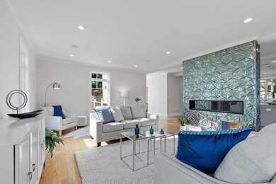 36 Maynard St, West Newton, MA 02465 - photo 4