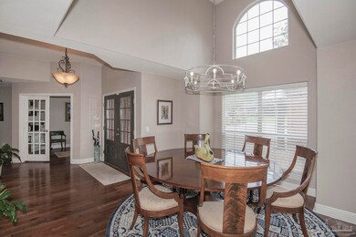 !4' ceilings & Tasteful chandelier