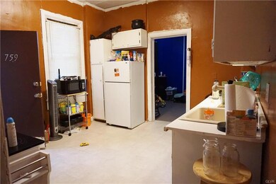 384 W Washington St, Allentown, PA 18102 - photo 3