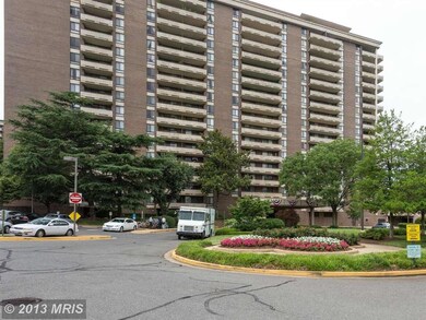 Regency unit 1118, McLean, VA 22102 - photo 2