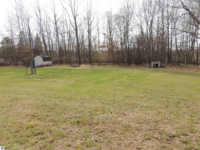 1018 & 1020 Cordoba Ln, Lake Isabella, MI 48893 - photo 6