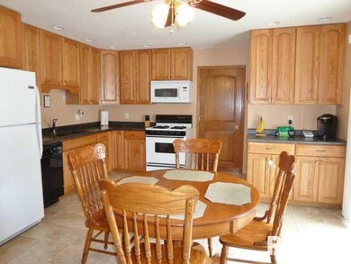 1616 N Ottawa St, Lincoln, IL 62656 - photo 4