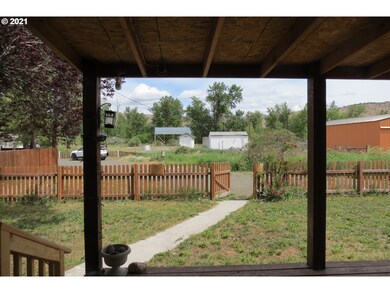 206 Green Acres, Mount Vernon, OR 97865 - photo 5