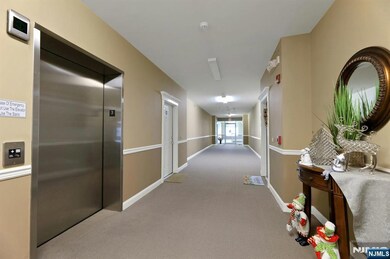 520 Victor St unit 42, Saddle Brook, NJ 07663 - photo 5