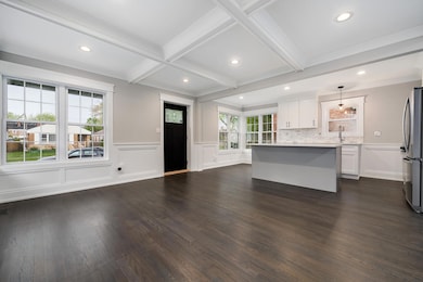 8449 S Euclid Ave, Chicago, IL 60617 - photo 5