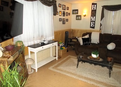 17 Hemlock Ln, Berlin, NH 03570 - photo 3