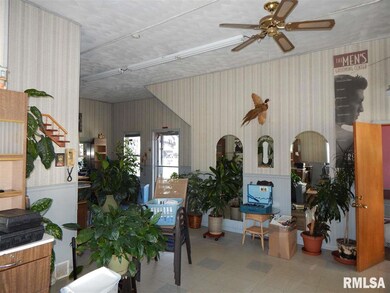 1401 W 7th St, Davenport, IA 52802 - photo 4