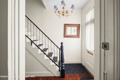 823 Warren St, Hudson, NY 12534 - photo 4