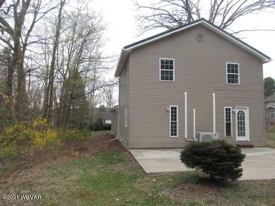 1909 W Independence St, Coal Township, PA 17866 - photo 6