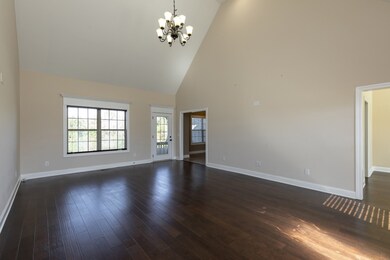 503 Apple Blossom Trail, Shelbyville, TN 37160 - photo 4