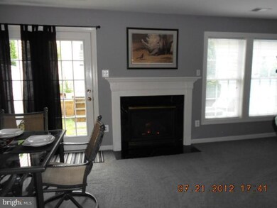 23804 Burdette Forest Rd, Clarksburg, MD 20871 - photo 5
