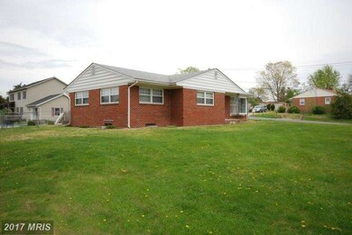 487 Walton St, Strasburg, VA 22657 - photo 2