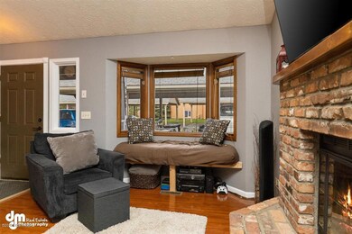 22-Living Room 20200930-DW-7465