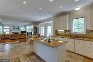 2047 Madrillon Rd, Vienna, VA 22182 - photo 5