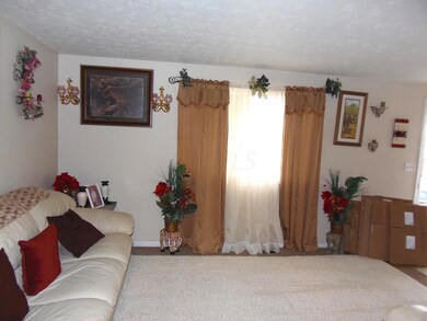 822 Eliots Oak Rd, Columbus, OH 43228 - photo 5