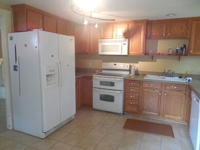 221 S Forest Ave, Batavia, IL 60510 - photo 3