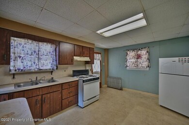 901 Hampton St, Scranton, PA 18504 - photo 6