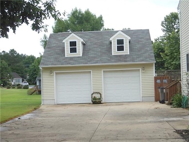 2+ CAR INSULATED GARAGE WITH ELECTRIC AND HEAT PUM