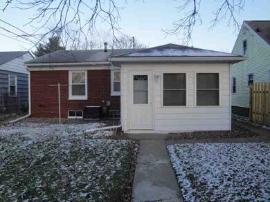 2024 44th St, Rock Island, IL 61201 - photo 2