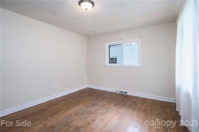 3417 Living Room