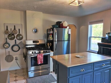 16 Spencer St, Pawtucket, RI 02860 - photo 3