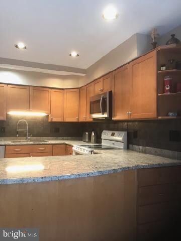 1378 Butter Churn Dr, Herndon, VA 20170 - photo 3