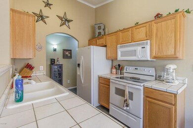 5) KITCHEN