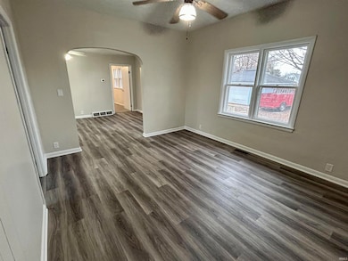 108 S Third St, Pierceton, IN 46562 - photo 4