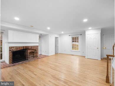 6416 Little Leigh Ct, Cabin John, MD 20818 - photo 7