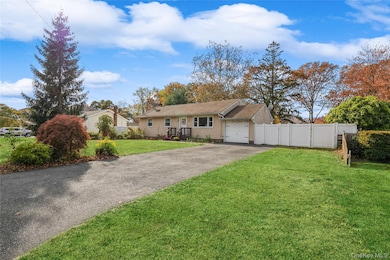 1692 Feureisen Ave, Bohemia, NY 11716 - photo 7