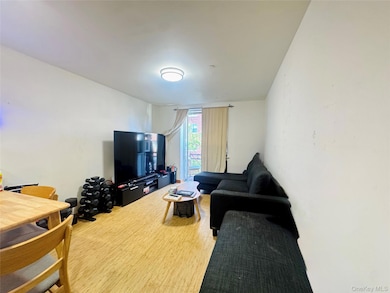 4232 82nd St unit 6B, Elmhurst, NY 11373 - photo 5