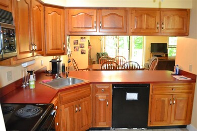 172 Sugarhill Ln unit E, Hartford, VT 05001 - photo 6