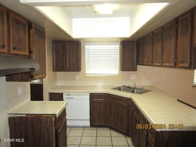 8020 Algerita Ct, El Paso, TX 79915 - photo 6