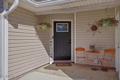 04-330 Swan Dr