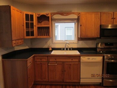 7 Gould St unit 2, Wakefield, MA 01880 - photo 4