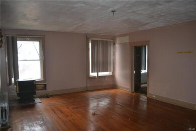 779 E Washington St, Allentown, PA 18109 - photo 3