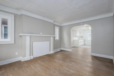 11222 Wayburn St, Detroit, MI 48224 - photo 5