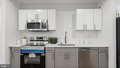 725 E 20th St, Baltimore, MD 21218 - photo 6