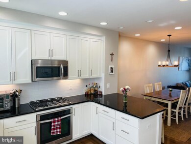 924 Pete Jones Way, Alexandria, VA 22314 - photo 2