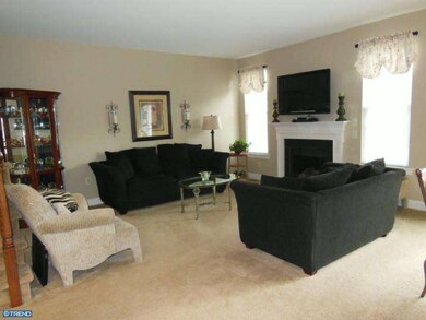 307 Bainbridge Ln, Lansdale, PA 19446 - photo 2