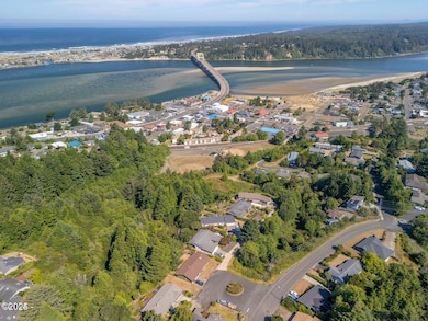 5000 NW Cedar St, Waldport, OR 97394 - photo 5